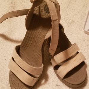 Women sandals